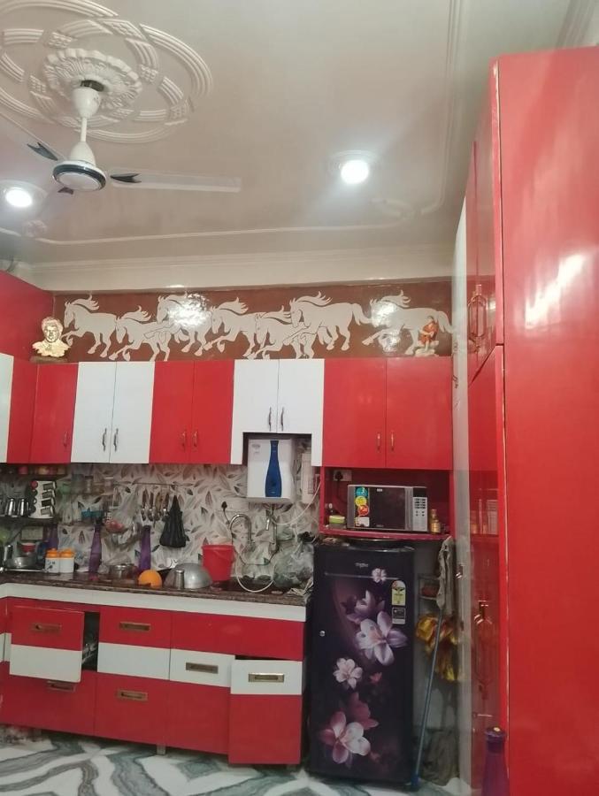 Aparna Niwas Home Stay Family Friendly Варанаси Экстерьер фото